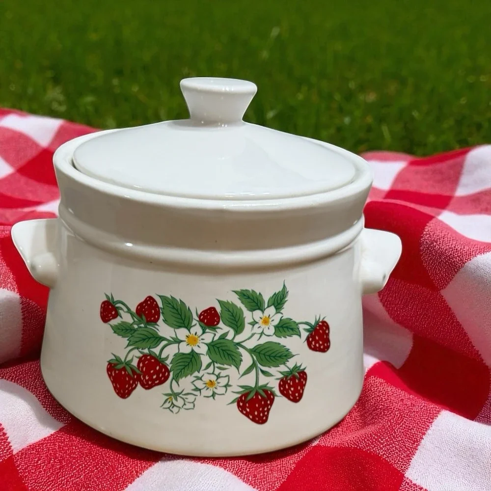 Vintage Strawberry Kitchenware Set - Ceramic Canister, Pitcher,‎ Plates& Board